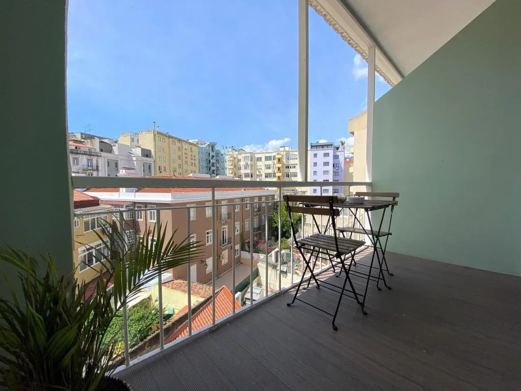 DOUBLE GRAND Room, Green Heart Hostel, Lisbon