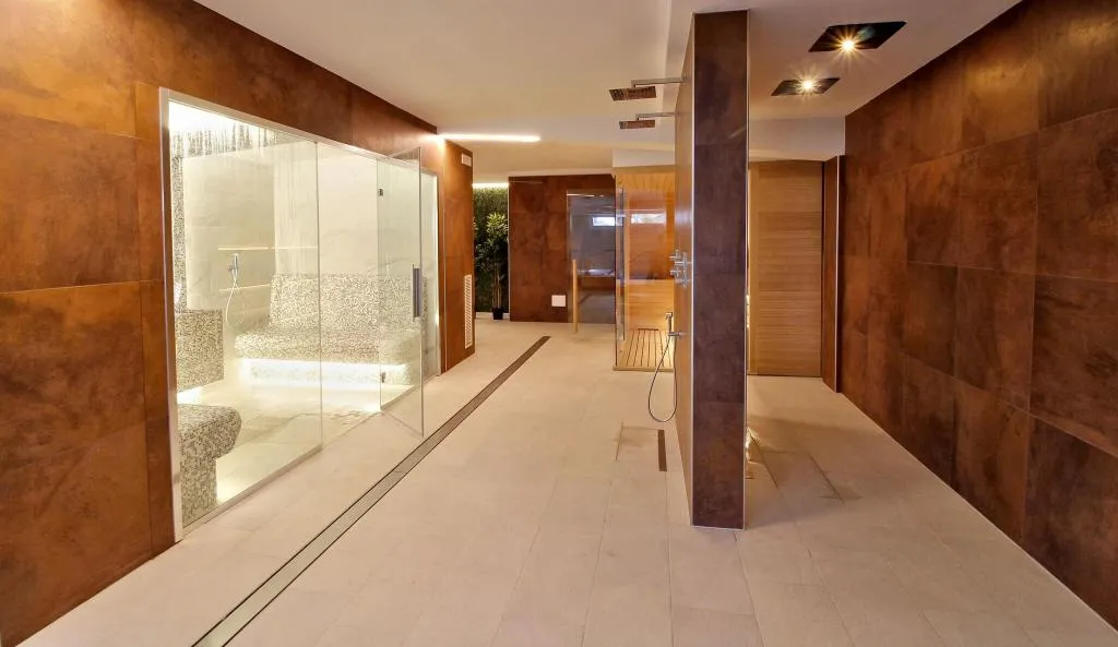 Sports and Entertainment, Hotel Elite, Venice