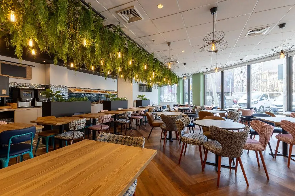 Bar, Travelodge Barcelona Poblenou, Barcelona