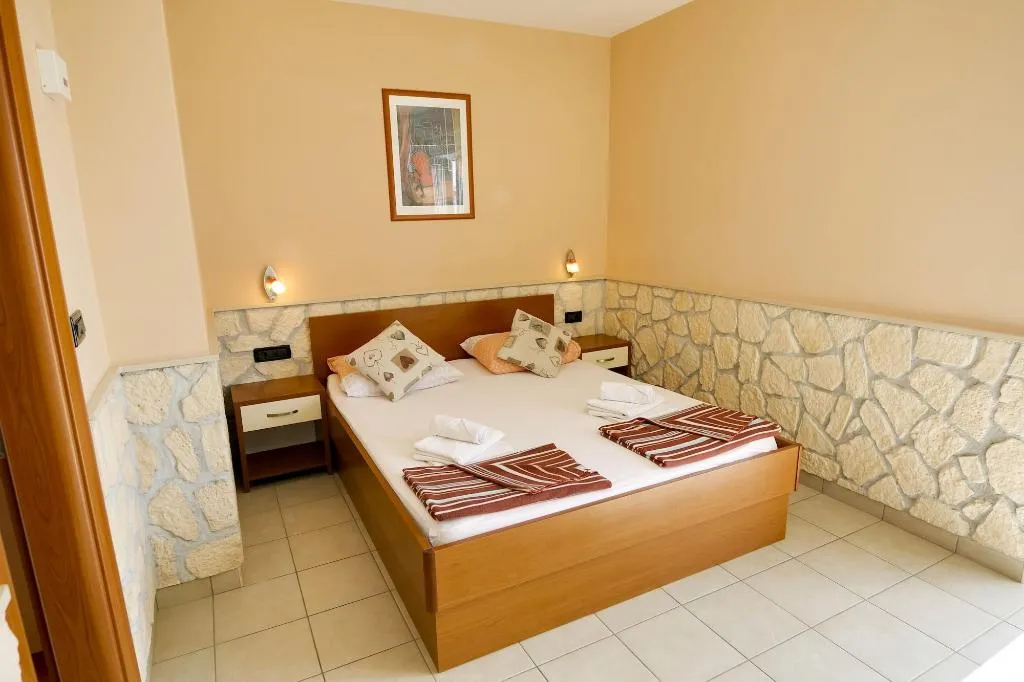 Room, Pansion Dalmacija, Split