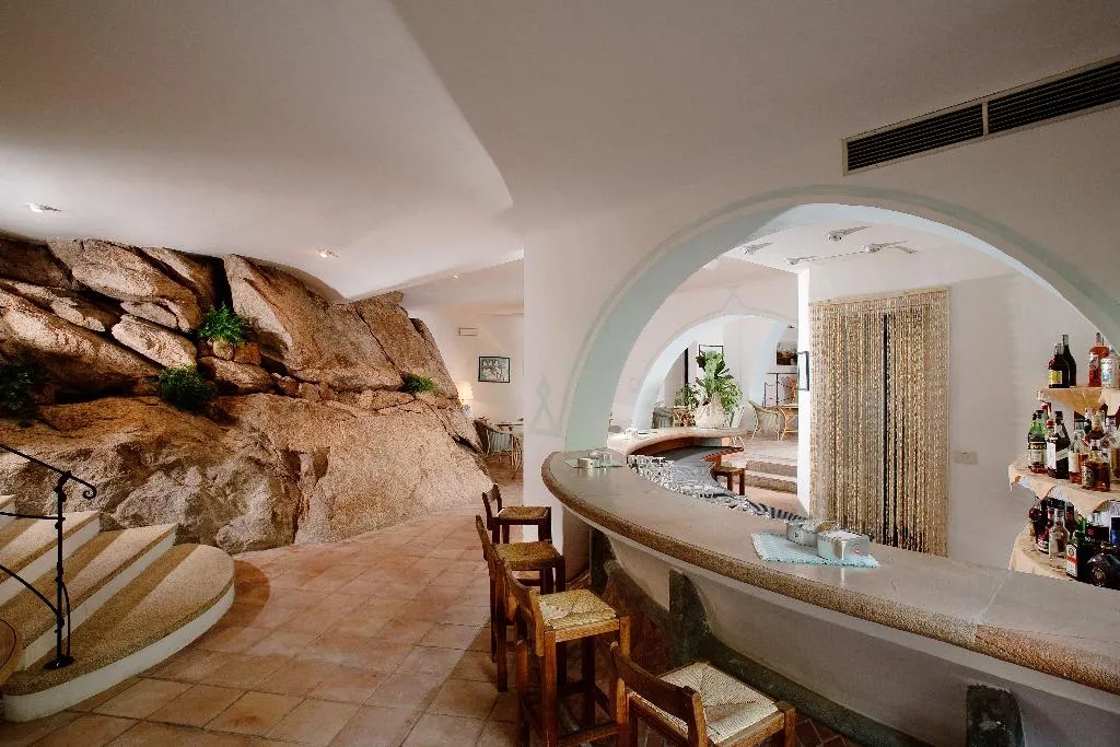 Bar, Swadeshi Green Park Hotel, Olbia