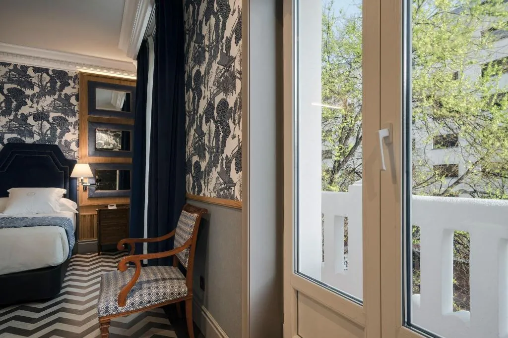 DOUBLE SUPERIOR QUEEN BED Room, Relais & Châteaux Heritage Madrid, Salamanca