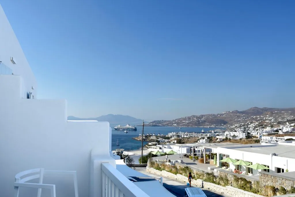 Double or Twin DELUXE SIDE SEA VIEW Room, Myconian Korali Relais & Chateaux, Mykonos