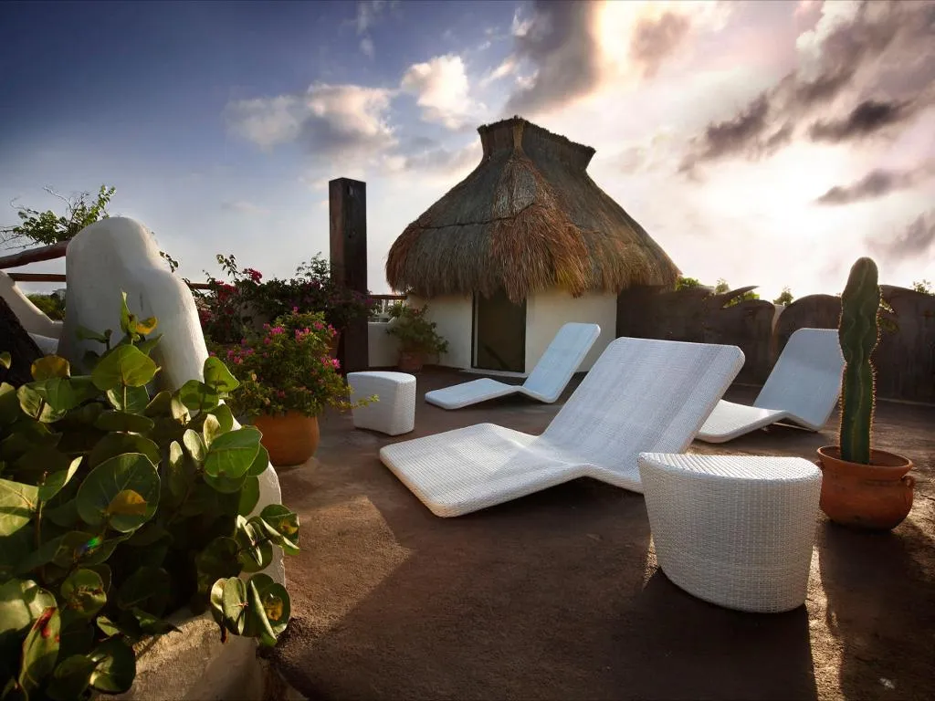 Terrace, Kinbe, Playa Del Carmen