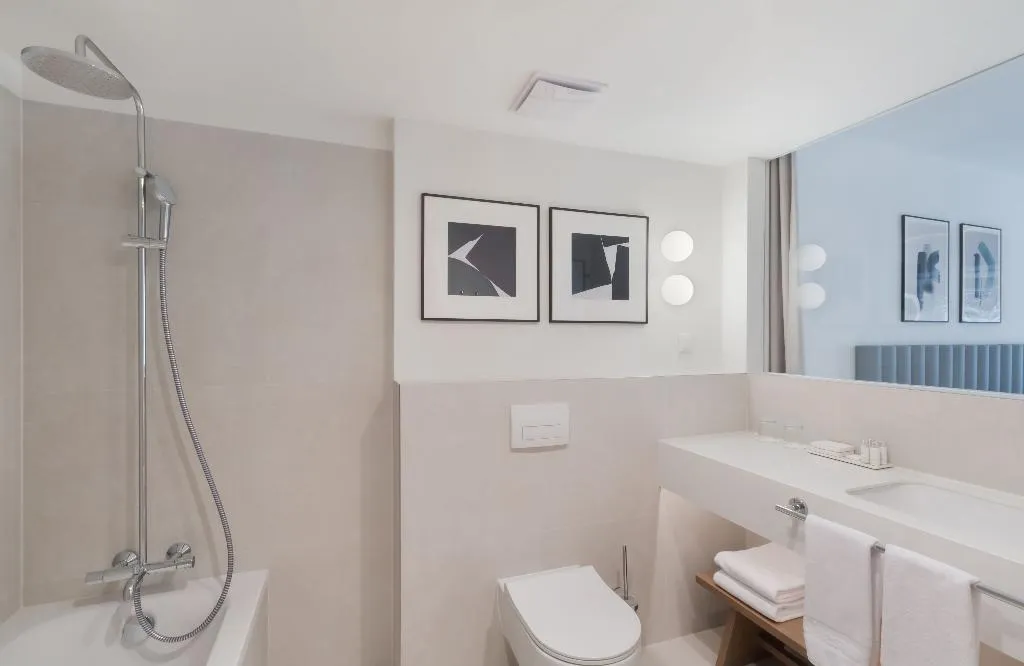 JUNIOR SUITE STANDARD Room, Bluesun Hotel Soline, Split