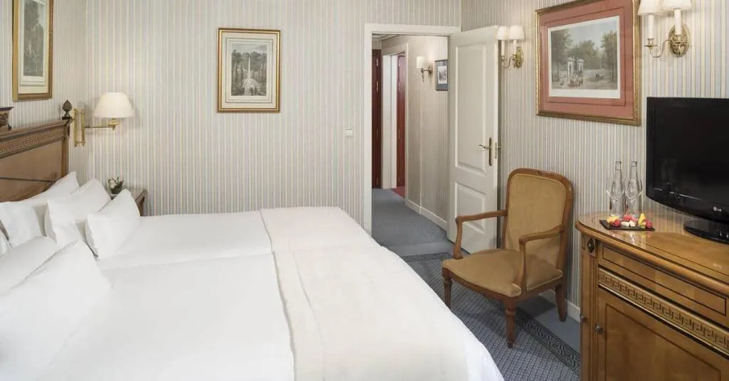 Room, Melia Castilla, Madrid
