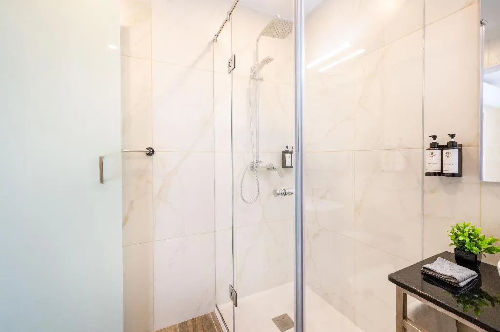 DOUBLE WITH BALCONY Room, C4 Retreats Gozo, Gozo