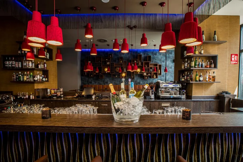 Bar, NYX Hotel Madrid by Leonardo Hotels, Madrid