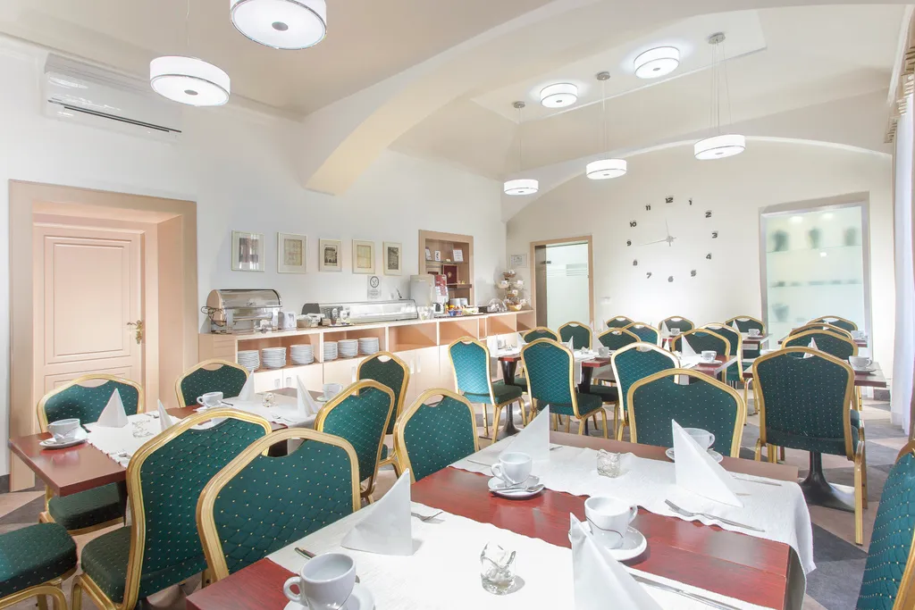 Restaurant, Hotel Lunik, Prague