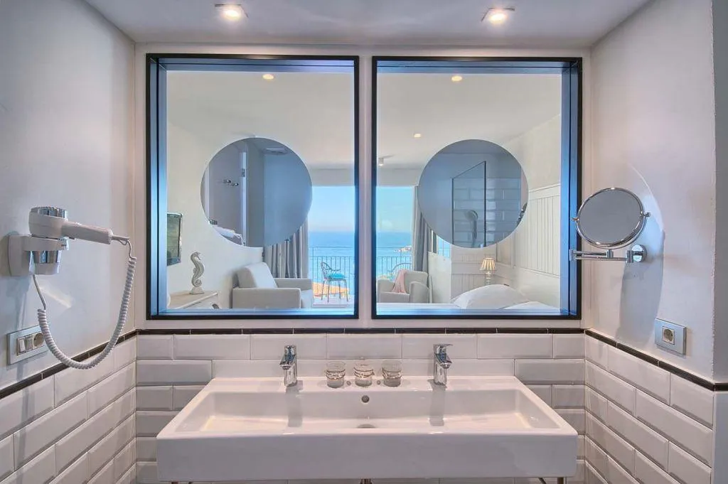 DOUBLE SINGLE USE SEA VIEW WITH TERRACE Room, Aiguablava, Costa Brava
