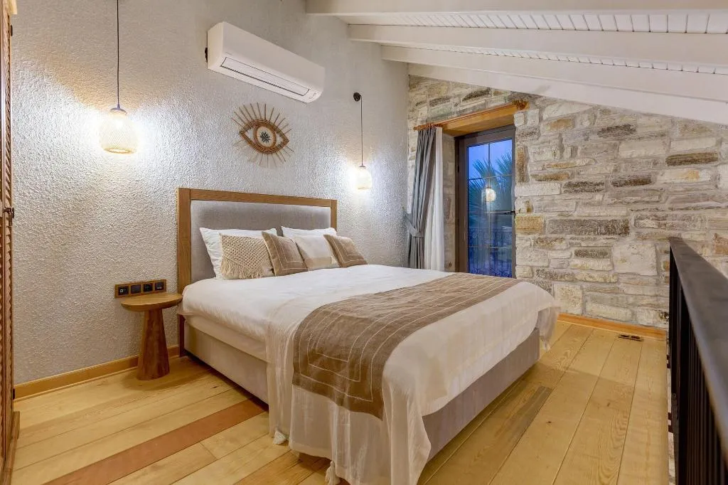Room, Navali̇a Otel, Izmir