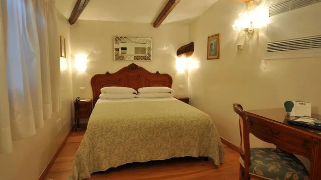 DOUBLE SINGLE USE CLASSIC Room, Hotel Bisanzio, Venice