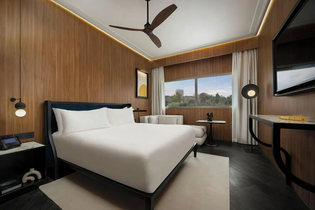 DOUBLE DELUXE KING BED Room, Cardo Roma Autograph Hotel, Rome