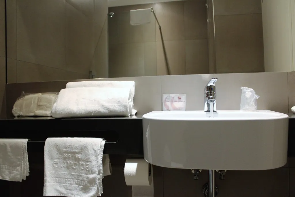 Room, Europa di Arzano, Naples