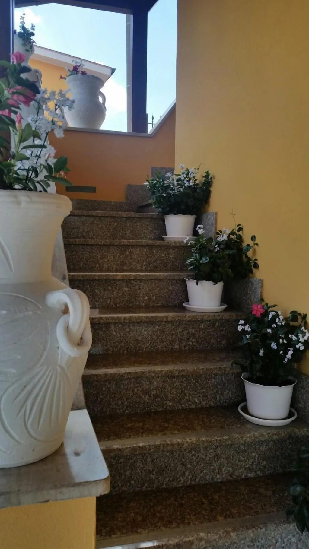 Lobby, Stranamore, Rome