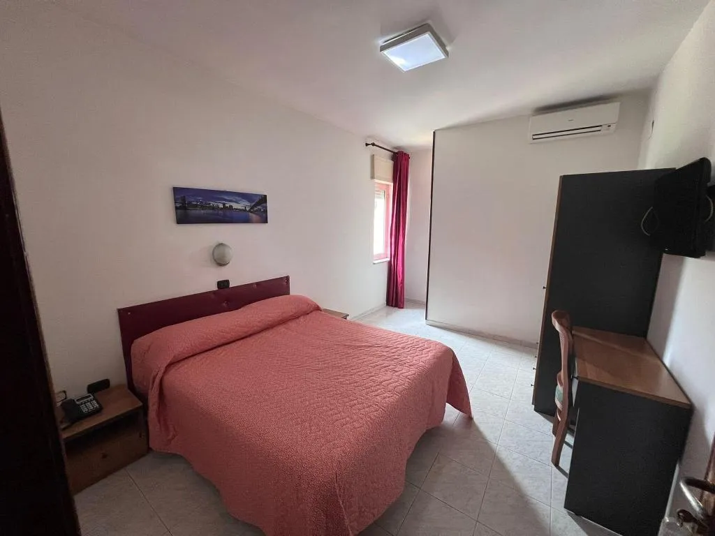 Room, Hotel La Mela, Naples