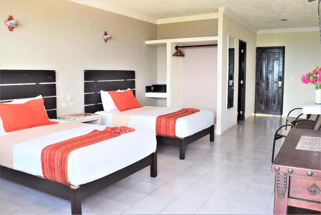 Room PREMIUM Room, Hacienda Morelos Beach Front Hotel, Cancun Area