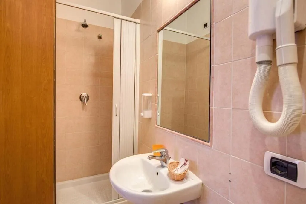 Room, B&B Millyhouse, Naples