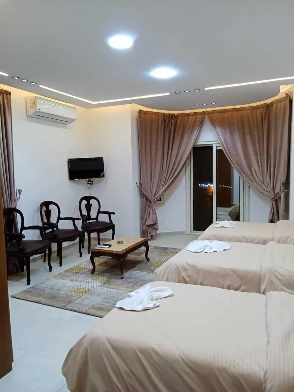 Room, New Panorama Inn, Cairo