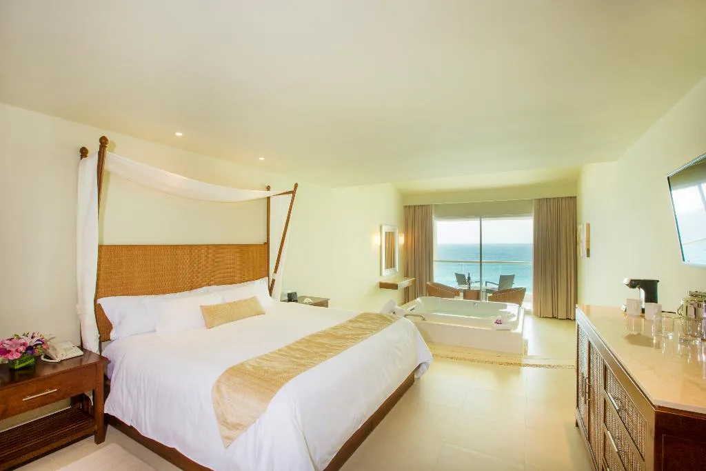 JUNIOR SUITE OCEAN VIEW Room, Sun Palace All Inclusive, Cancun Area