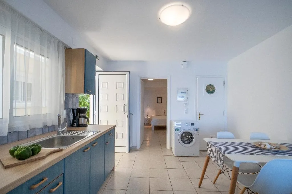 APARTMENT SEA VIEW Room, Meli Apartments & Villas, Kalamata