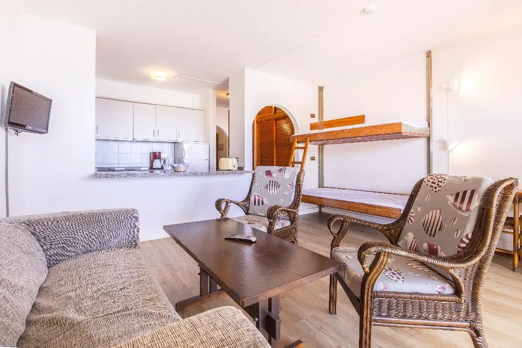 APARTMENT WITH TERRACE Room, Apartamentos Albatros, Tenerife