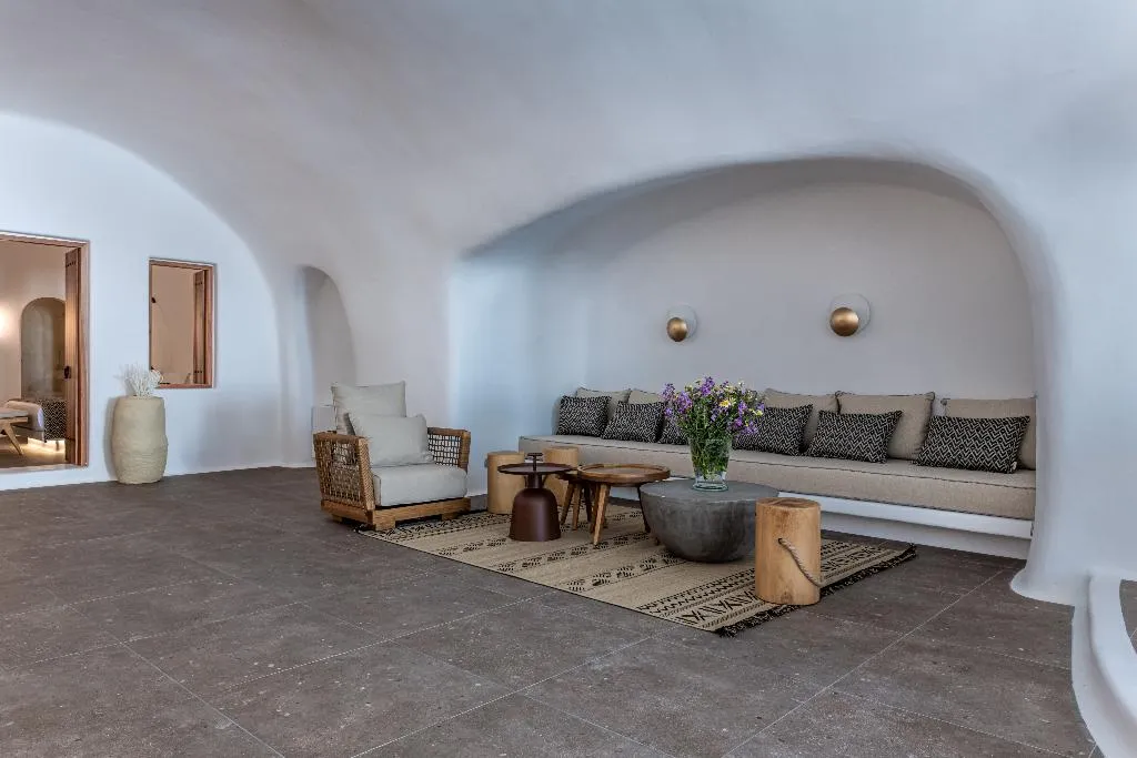 SUITE WITH VIEWS Room, Victoria Caves, Santorini