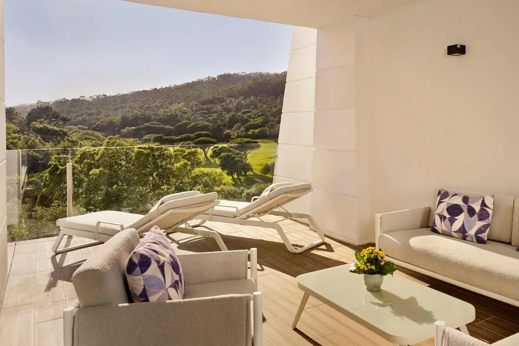 Room, Penha Longa, Lisbon