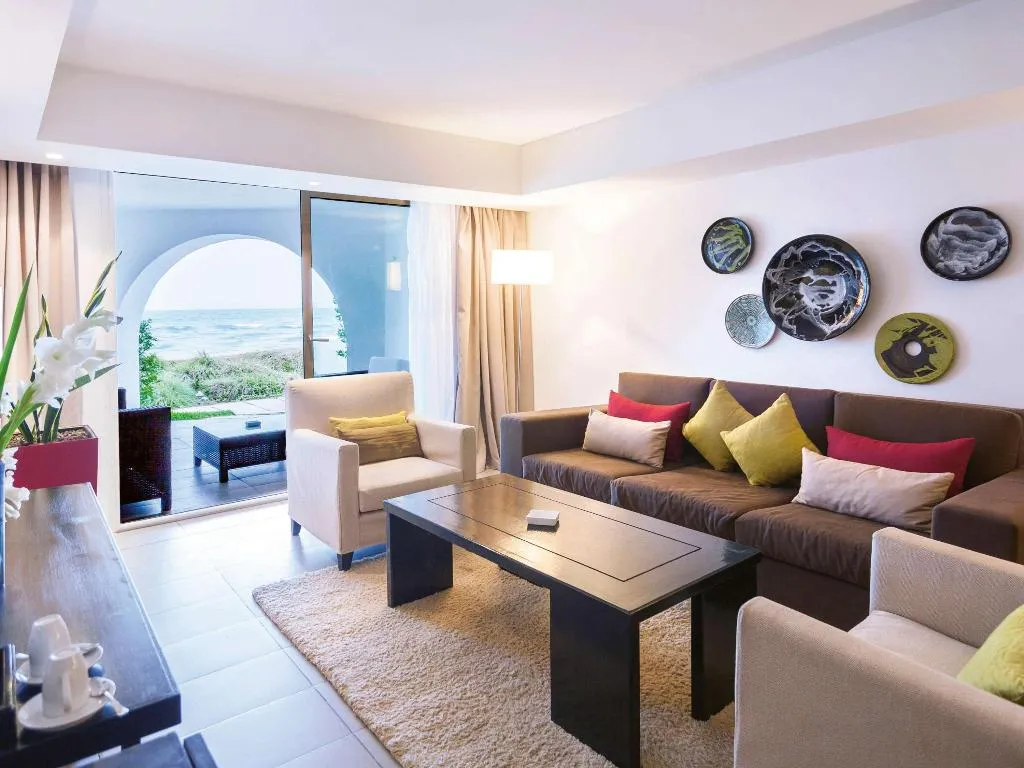 SUITE DELUXE LAKE VIEW Room, Movenpick Hotel Gammarth Tunis, Tunisia