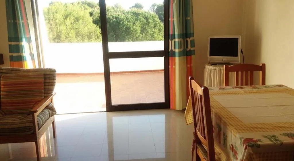 VILLA SUPERIOR TWO BEDROOMS Room, Turiquintas, Algarve