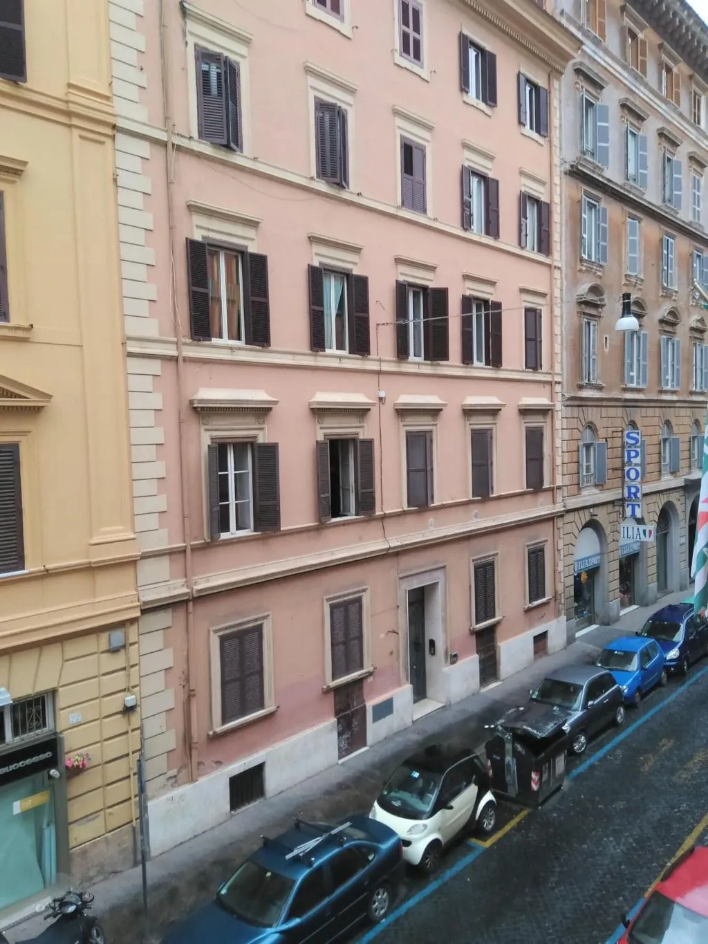 General view, Hotel Central Lodge, Naples
