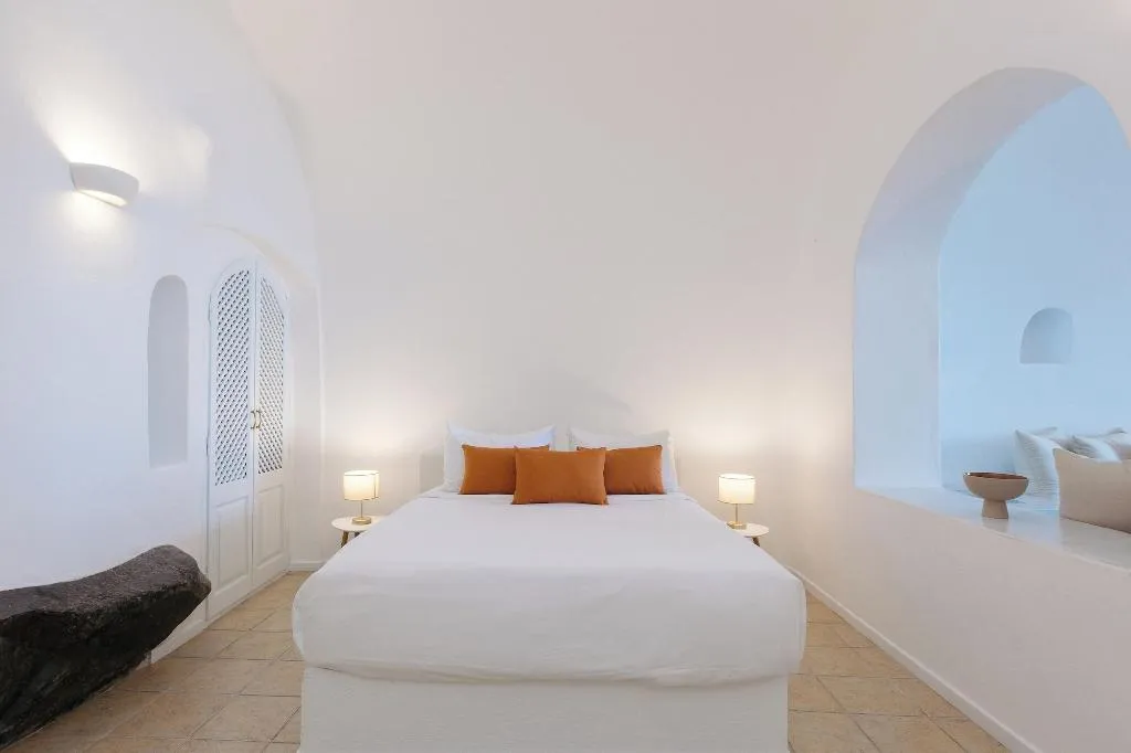 Room, Nevma Suites, Santorini