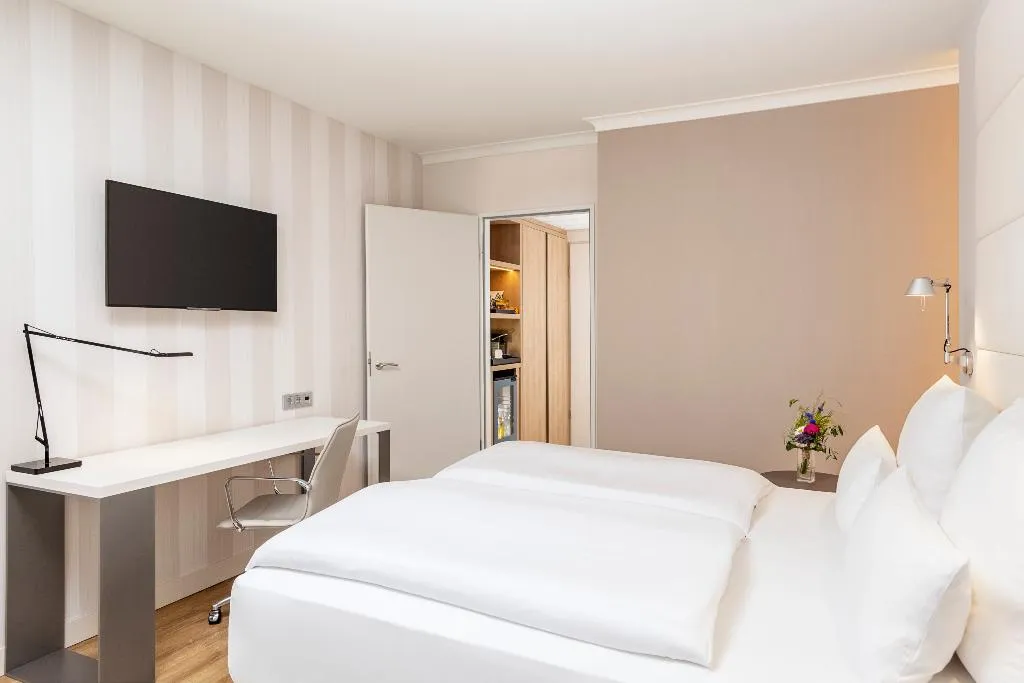 DOUBLE SINGLE USE STANDARD Room, NH Berlin Alexanderplatz, Berlin