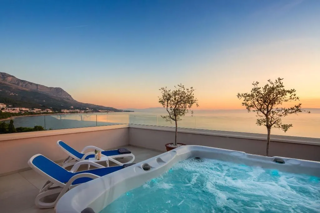 Pool, Tamaris, Split