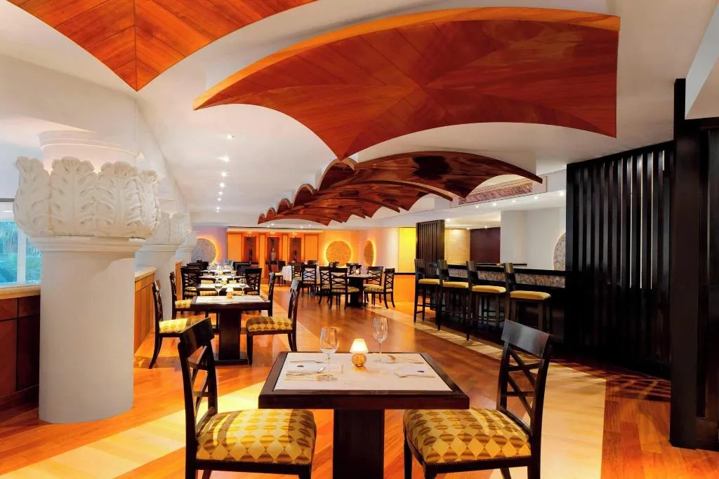 Restaurant, Sheraton Jumeirah Beach Resort, Dubai
