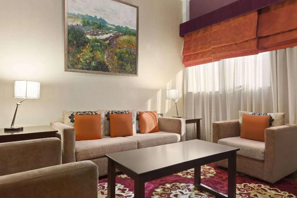 Bar, Ramada Hotel & Suite Ajman, Dubai