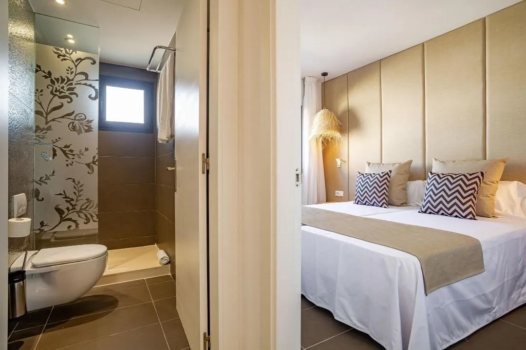 SUITE TWO BEDS Room, Migjorn Ibiza Suites And Spa, Ibiza