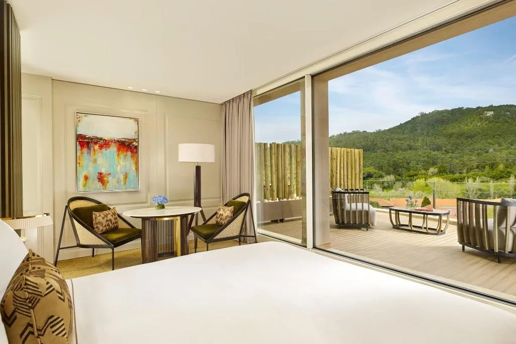Room, Penha Longa, Lisbon