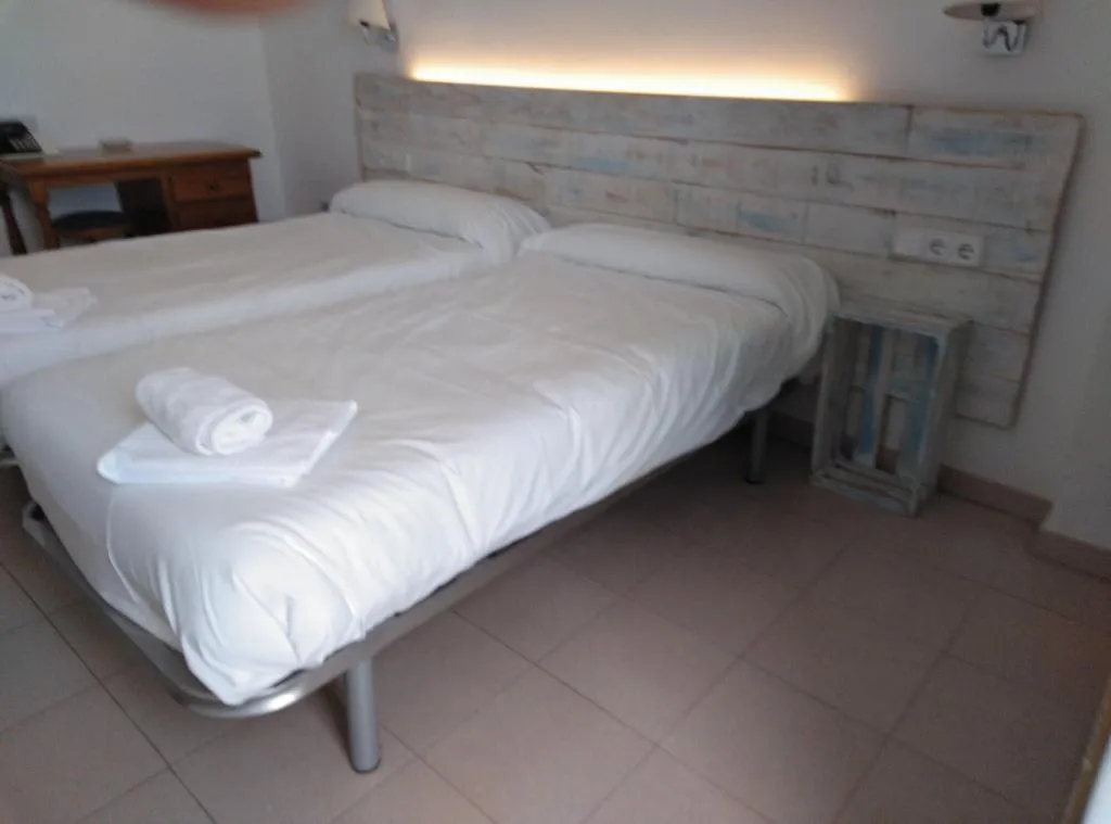 Room, Corisco, Costa Brava