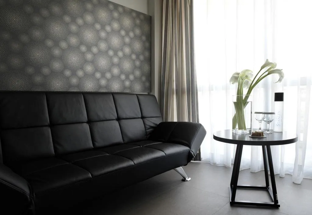 Room, Stanley, Athens