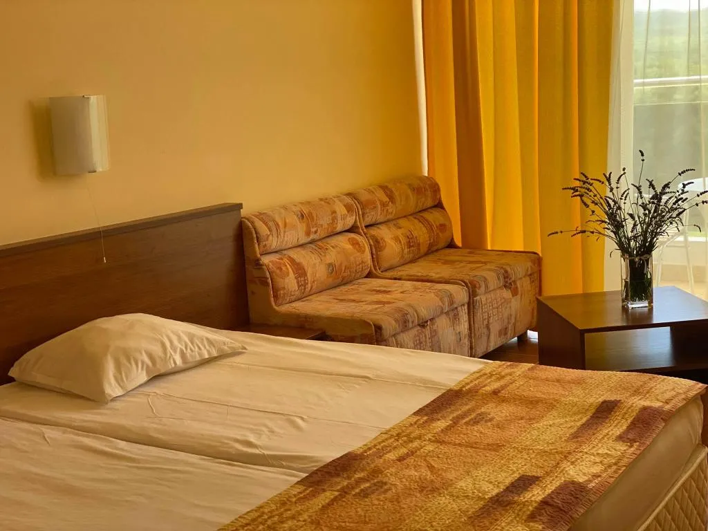 SINGLE STANDARD Room, Plamena Palace, Bourgas