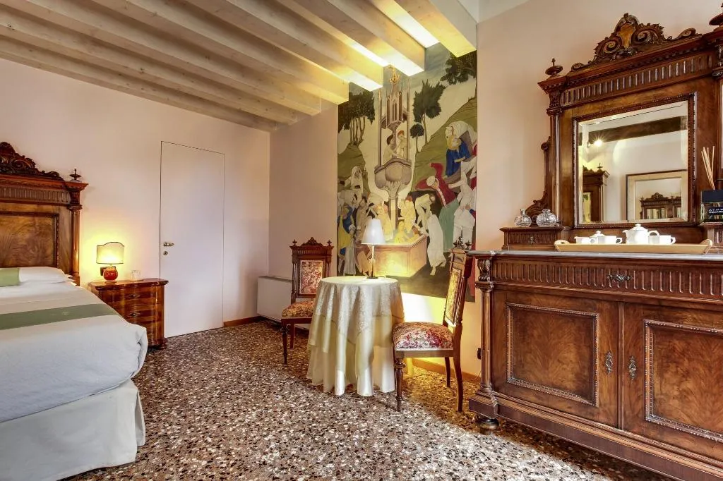 Room, La Villeggiatura, Venice