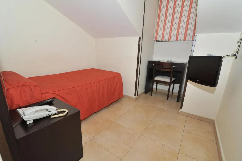 SINGLE STANDARD Room, Hostal Goyma Iii, Madrid