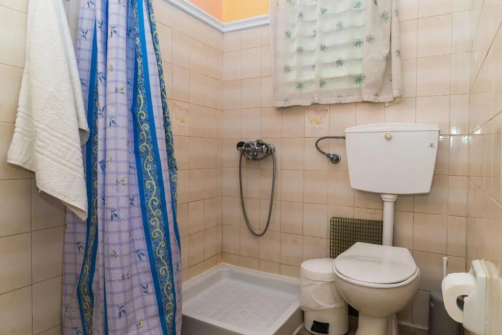 Room, Roussa's Studios and Apartments, Zante