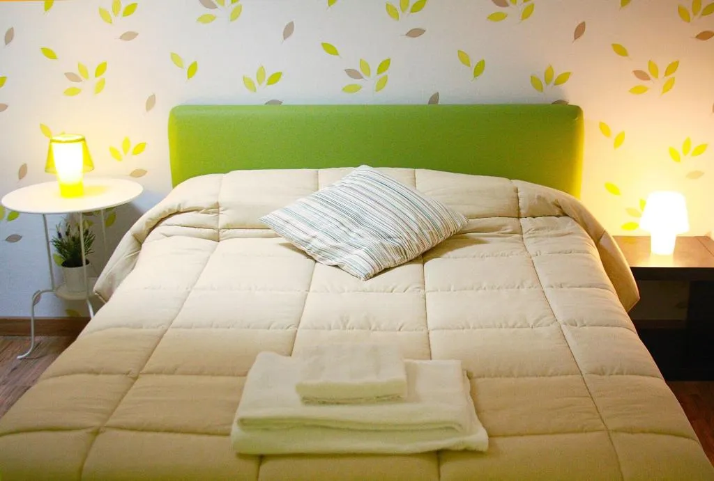 Room, City-in-hostel-B&B, Catania