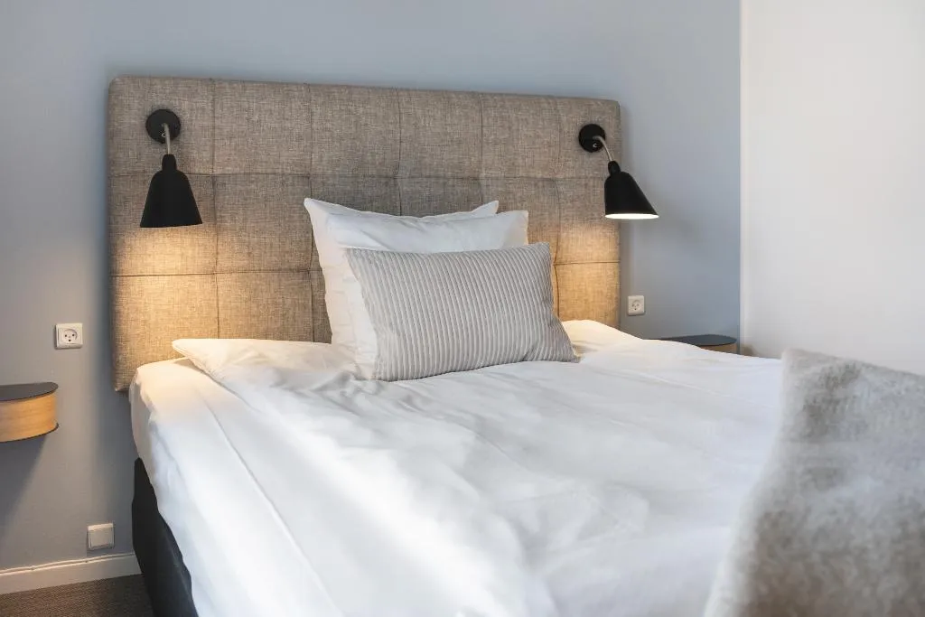SINGLE SUPERIOR Room, Gentofte Hotel, Copenhagen
