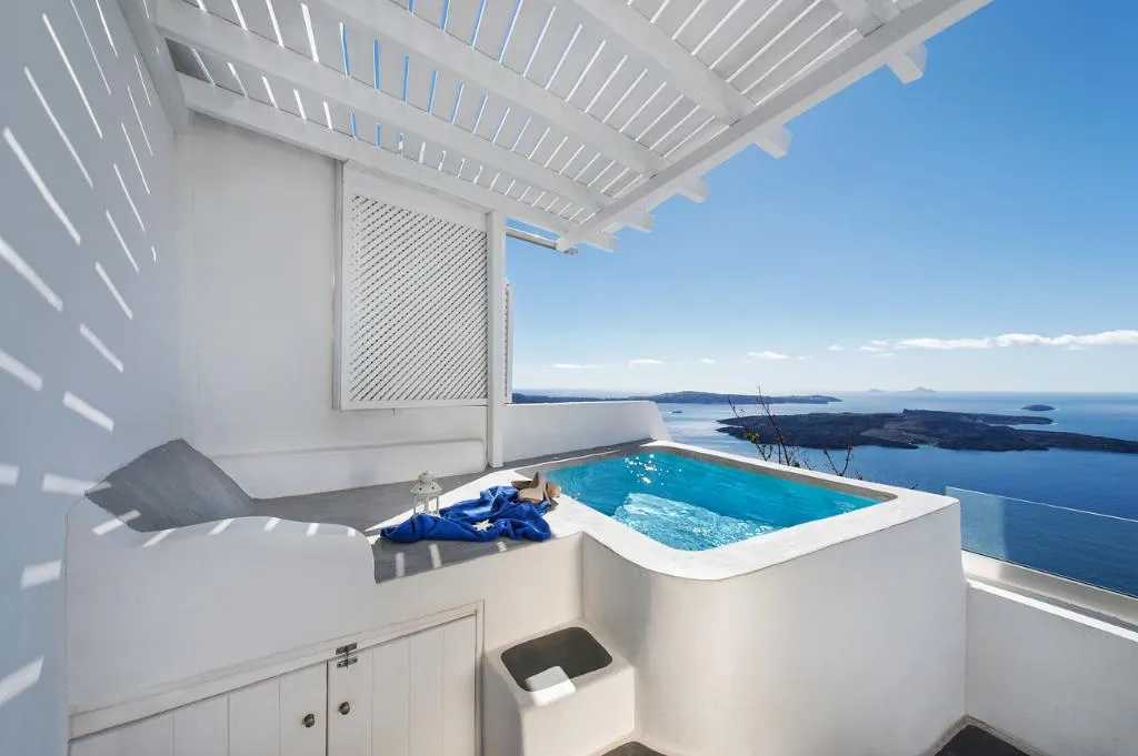 VILLA CAPACITY 4 Room, Pegasus Suites & Spa, Santorini