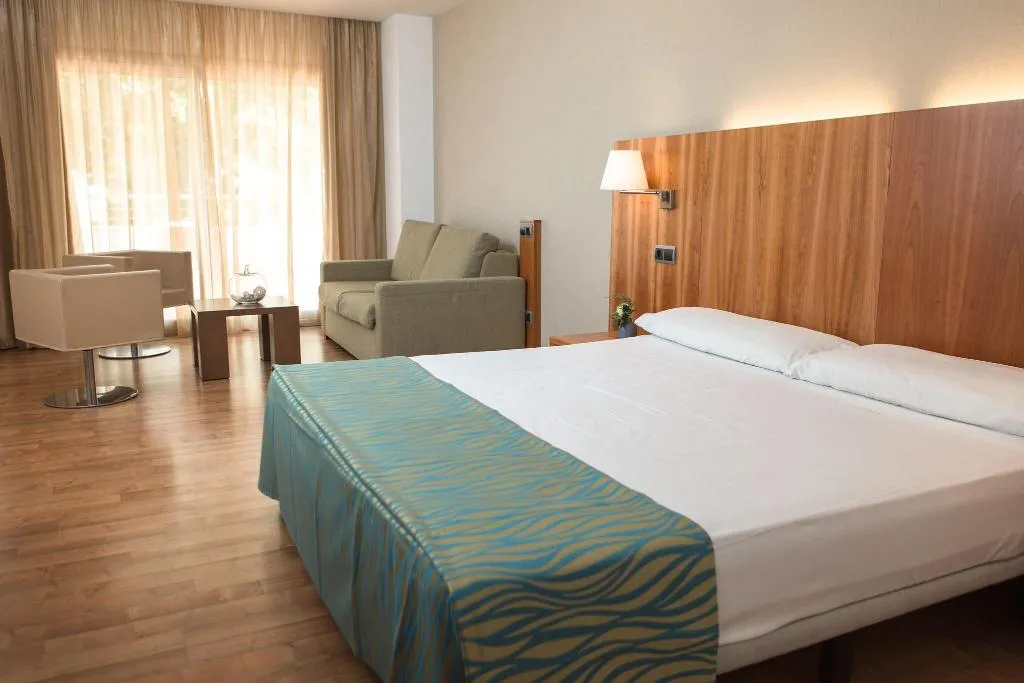JUNIOR SUITE WITH DOUBLE BED Room, RVHotels Nautic Park, Costa Brava