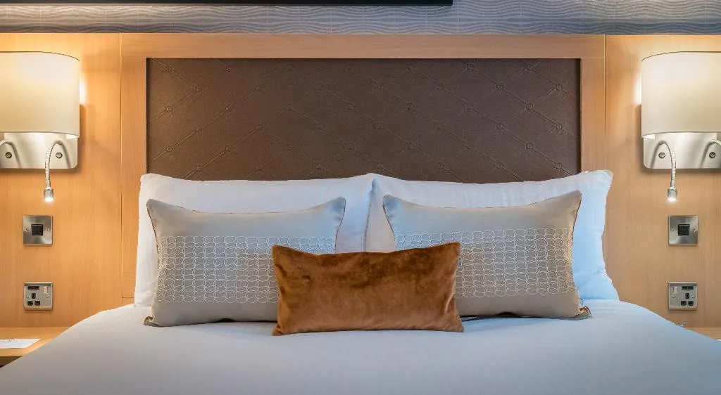 Room, Clayton Hotel Cardiff Lane, Dublin