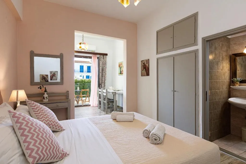 STUDIO SIDE SEA VIEW Room, Kasteli Studios & Apartments, Crete